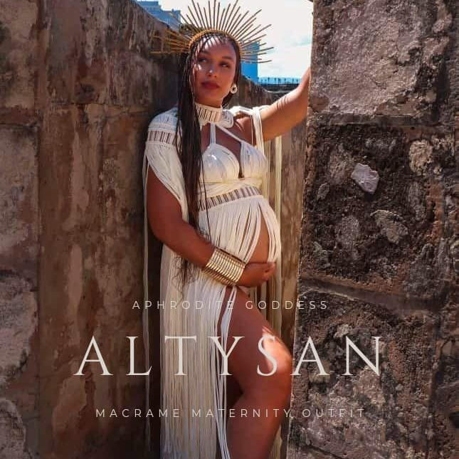 Plus Size Maternity Dress - Photoshoot & Pregnancy Outfit