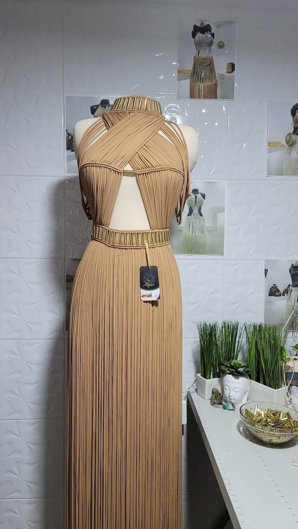 Elegant dress for wedding, Elegant and luxurious line for resorts and festivals wear.